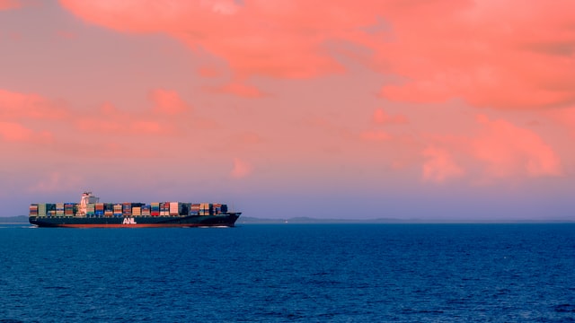 borderpolar-photographer-AMXFr97d00c-unsplash Deux ouvriers travaillent sur la RSE Rozenbal